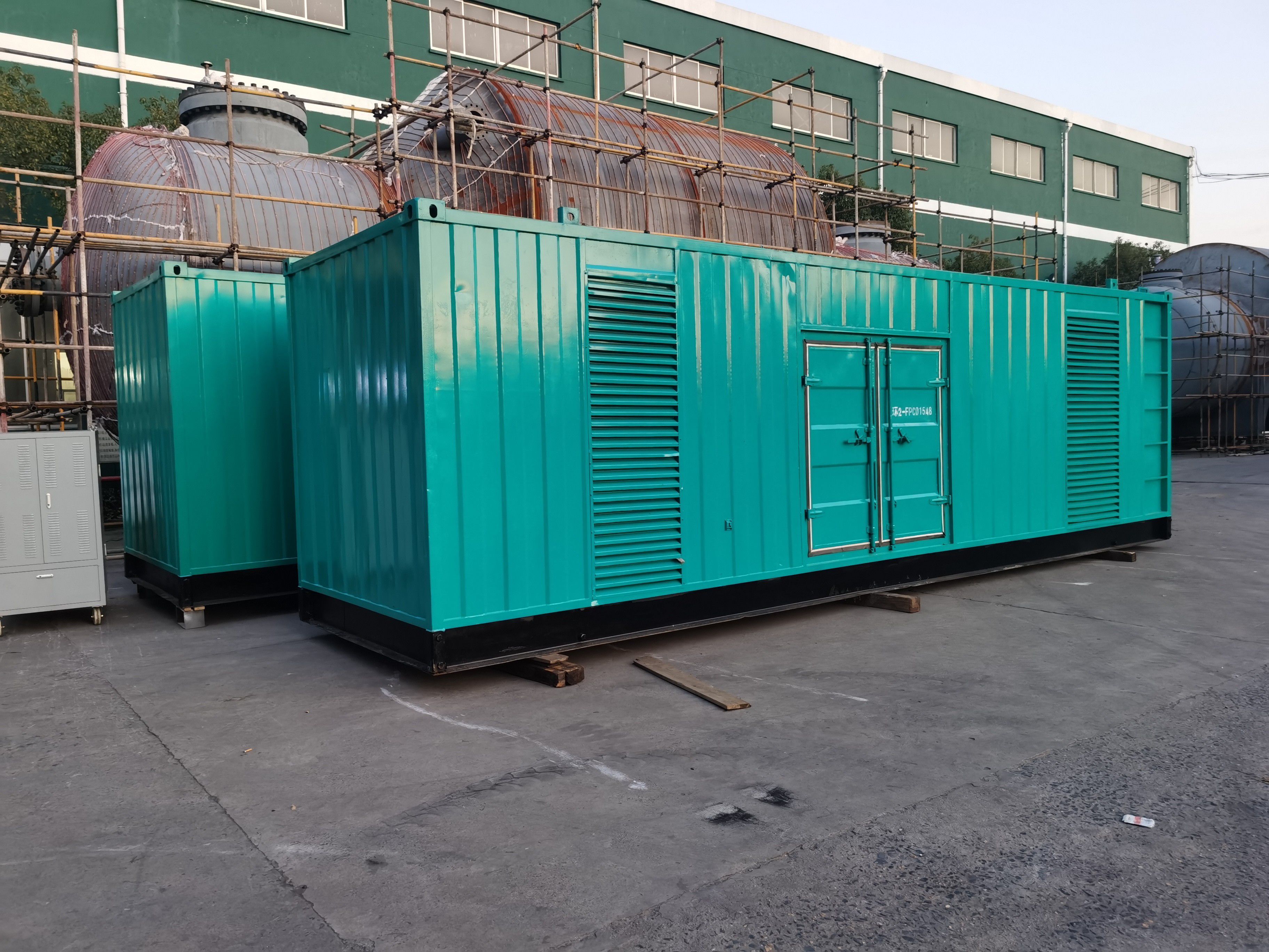 海林2400KW发电机组施工现场
